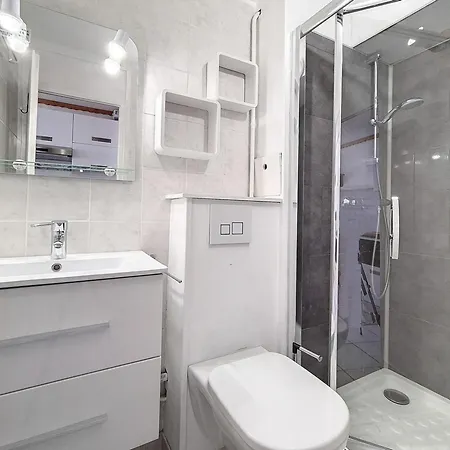 Confortable Aux Menuires Avec Balcon, Skis Aux Pieds * Saint-Martin-de-Belleville