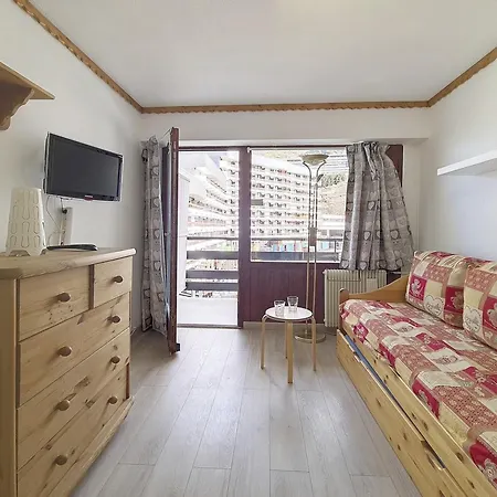 Confortable Aux Menuires Avec Balcon, Skis Aux Pieds