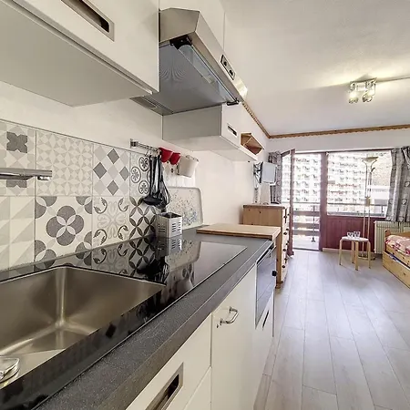 Confortable Aux Menuires Avec Balcon, Skis Aux Pieds Apartamento
