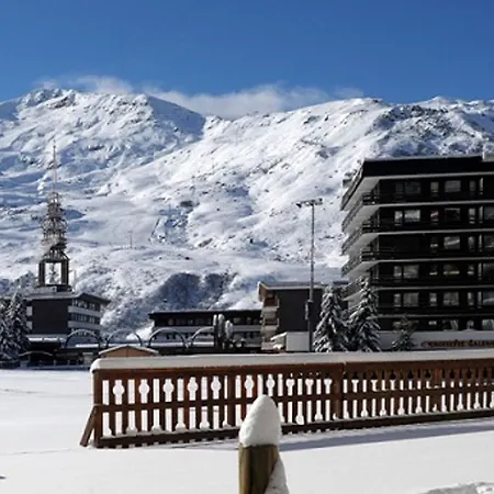 Confortable Aux Menuires Avec Balcon, Skis Aux Pieds Apartamento